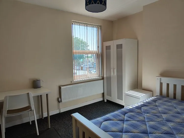 1 Spare room, 2 bed House - Norwood Road NG7 3FJ - Thumbnail 3